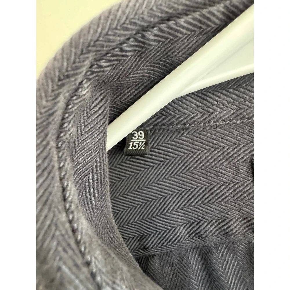 Gucci men's gray cotton button down shirt size 39/15.5 (a US men's medium)